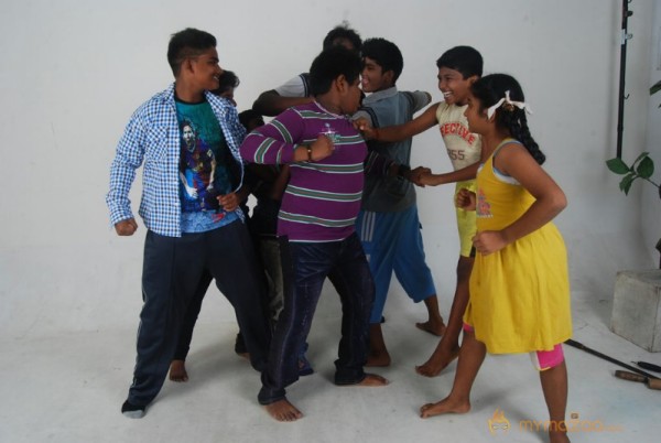 Anjali Anniyan Matrum Pasanga Movie Stills