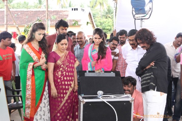 Aranmanai Movie Latest Stills