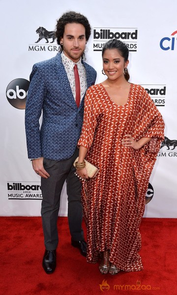 BBMA Red Carpet Arrivals Photos-Billboard Awards 2014