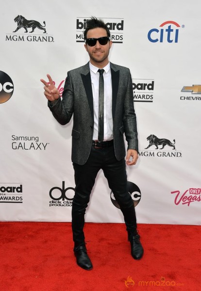 BBMA Red Carpet Arrivals Photos-Billboard Awards 2014