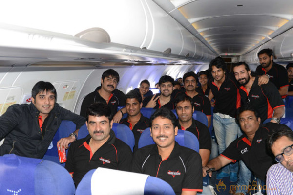 CCL 3 Tolly Wariors Arrive In Kolkata Photos