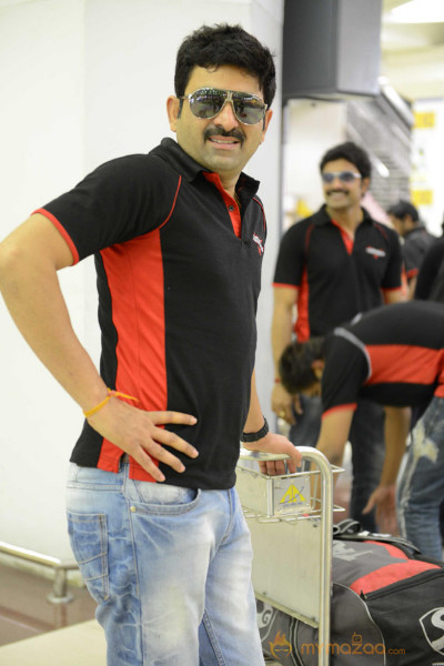 CCL 3 Tolly Wariors Arrive In Kolkata Photos