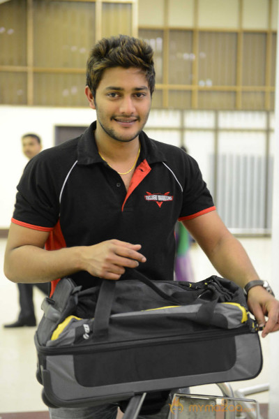 CCL 3 Tolly Wariors Arrive In Kolkata Photos