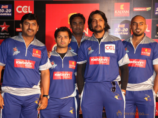 CCL Season 3 Curtain Raiser Photos