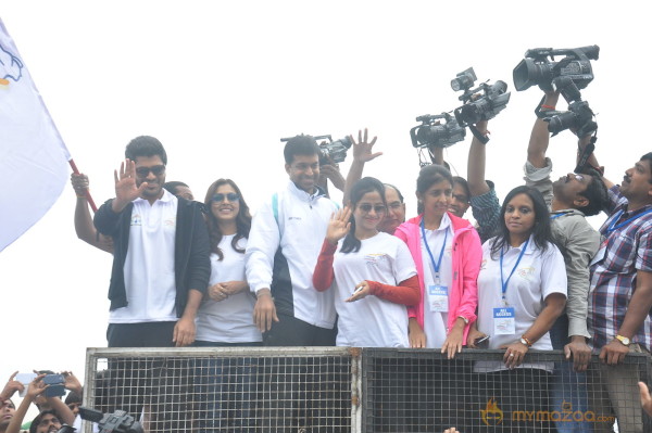 Celebs at 10 K Run Event Photos