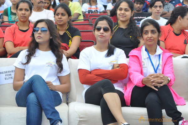 Celebs at 10 K Run Event Photos