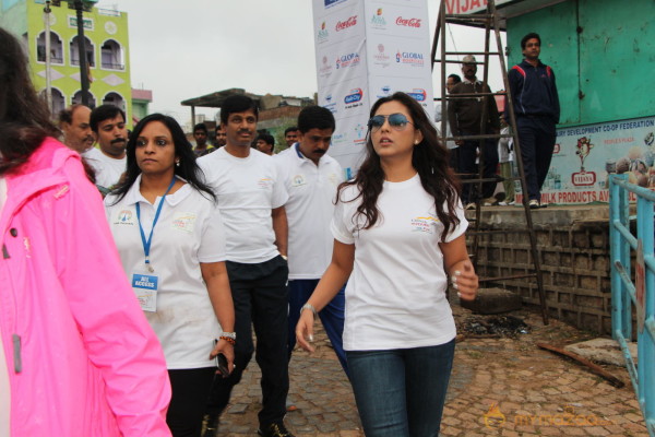 Celebs at 10 K Run Event Photos