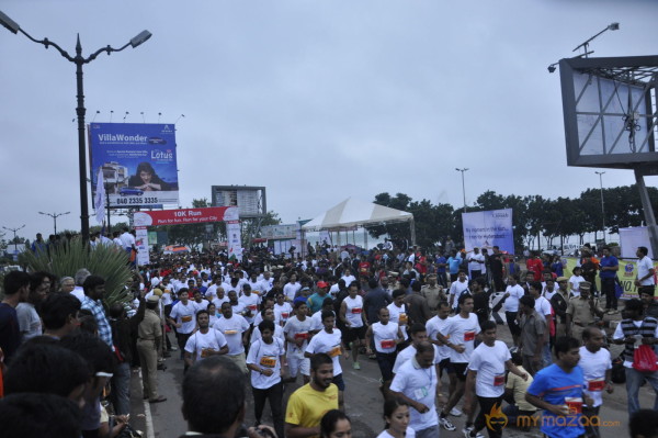 Celebs at 10 K Run Event Photos