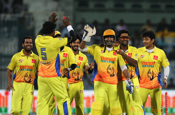 Chennai Rhinos Vs Bengal Tigers CCL 3 Match Gallery 