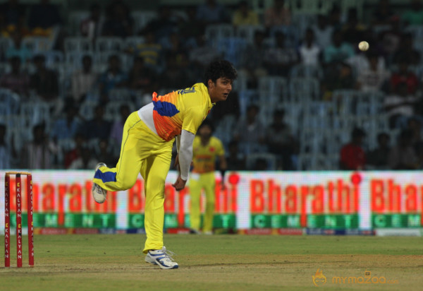 Chennai Rhinos Vs Bengal Tigers CCL 3 Match Gallery 