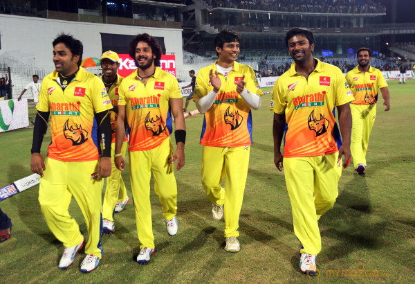 Chennai Rhinos Vs Bengal Tigers CCL 3 Match Gallery 