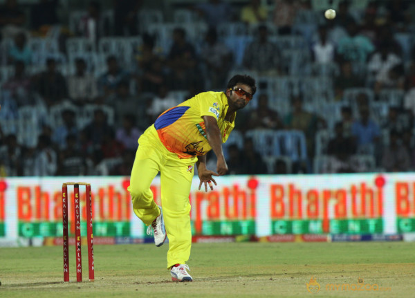 Chennai Rhinos Vs Bengal Tigers CCL 3 Match Gallery 