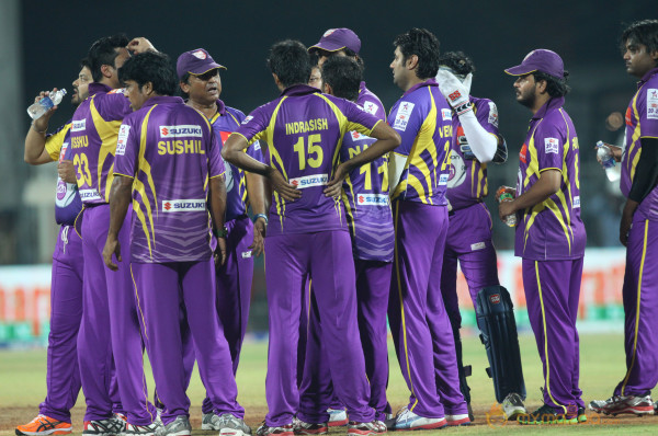 Chennai Rhinos Vs Bengal Tigers CCL 3 Match Gallery 