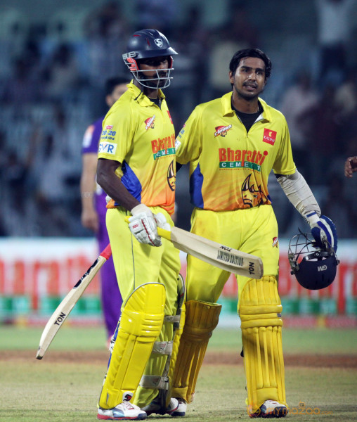 Chennai Rhinos Vs Bengal Tigers CCL 3 Match Gallery 