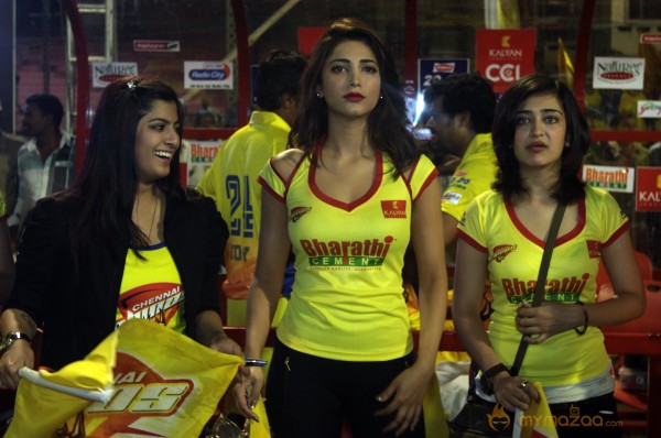 Chennai Rhinos Vs Karnataka Bulldozers CCL 3 Match Gallery 