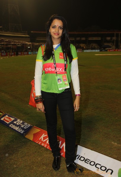 Chennai Rhinos Vs Karnataka Bulldozers CCL 3 Match Gallery 