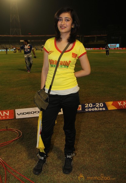 Chennai Rhinos Vs Karnataka Bulldozers CCL 3 Match Gallery 