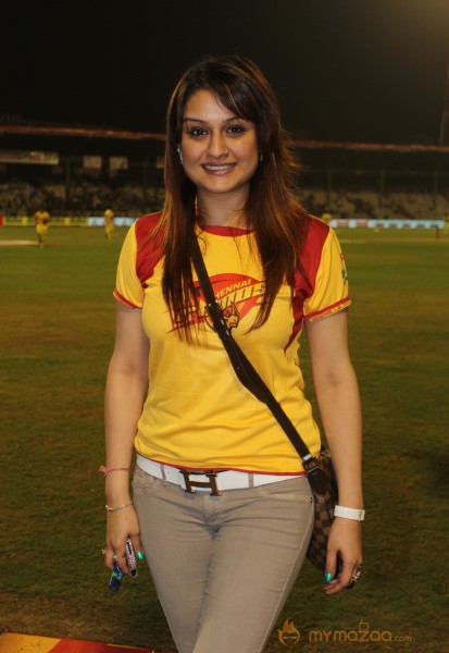 Chennai Rhinos Vs Karnataka Bulldozers CCL 3 Match Gallery 