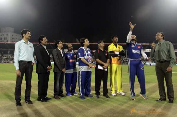 Chennai Rhinos Vs Karnataka Bulldozers CCL 3 Match Gallery 