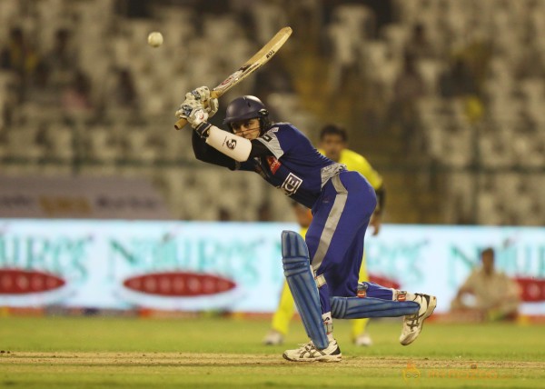 Chennai Rhinos Vs Karnataka Bulldozers CCL 3 Match Gallery 