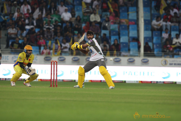  Chennai Rhinos Vs Mumbai Heroes CCL 3 Match Gallery 