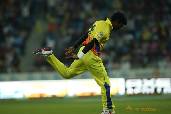  Chennai Rhinos Vs Mumbai Heroes CCL 3 Match Gallery 