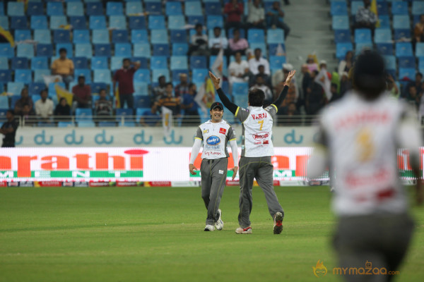  Chennai Rhinos Vs Mumbai Heroes CCL 3 Match Gallery 