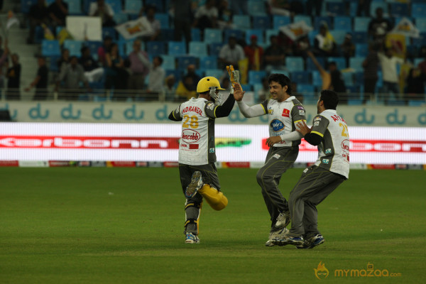  Chennai Rhinos Vs Mumbai Heroes CCL 3 Match Gallery 