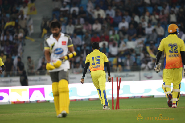  Chennai Rhinos Vs Mumbai Heroes CCL 3 Match Gallery 