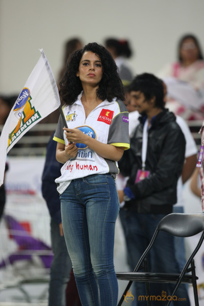  Chennai Rhinos Vs Mumbai Heroes CCL 3 Match Gallery 