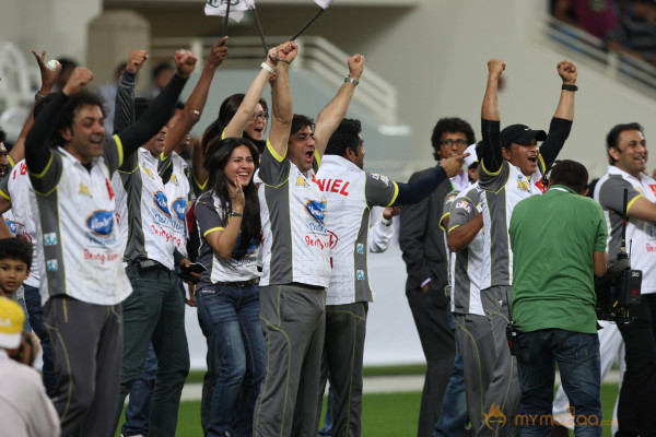  Chennai Rhinos Vs Mumbai Heroes CCL 3 Match Gallery 