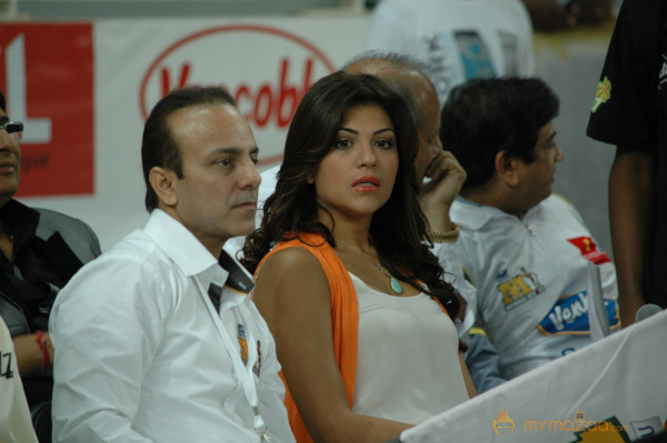  Chennai Rhinos Vs Mumbai Heroes CCL 3 Match Gallery 