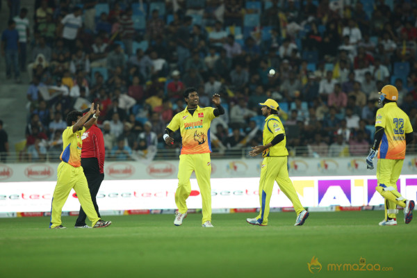  Chennai Rhinos Vs Mumbai Heroes CCL 3 Match Gallery 