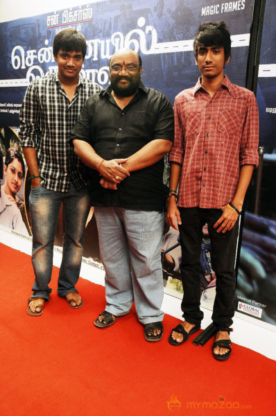 Chennaiyil Oru Naal Premiere Show Photo Gallery 