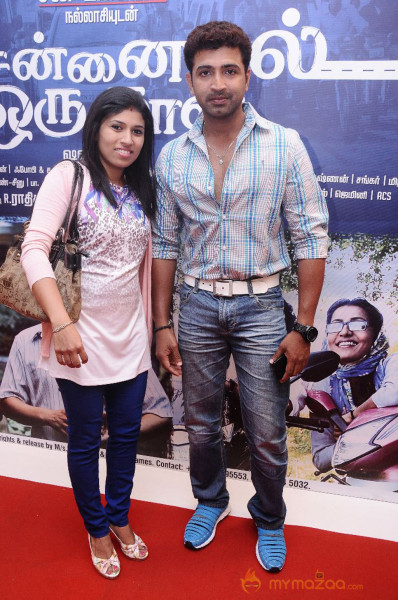 Chennaiyil Oru Naal Premiere Show Photo Gallery 