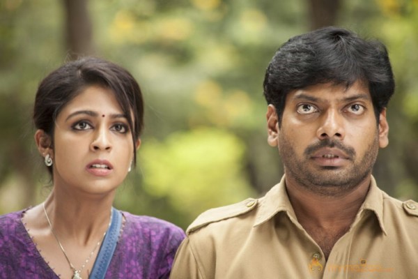 Enna Satham Intha Neram Movie Stills