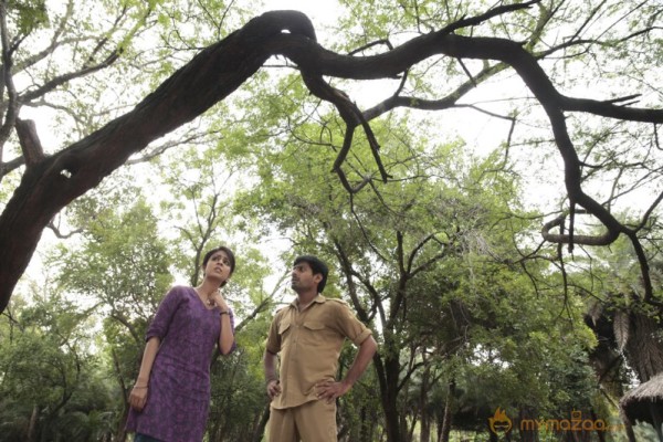 Enna Satham Intha Neram Movie Stills