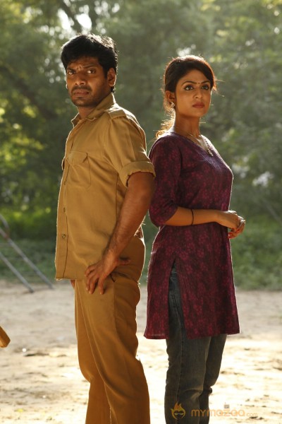 Enna Satham Intha Neram Movie Stills