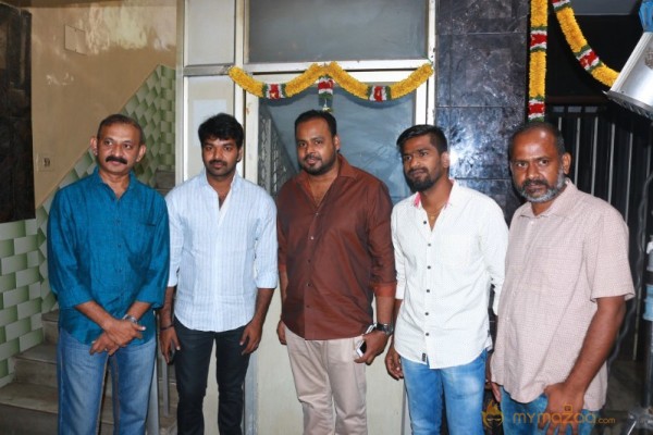 Ennaku Vaaitha Adimaigal Movie Pooja