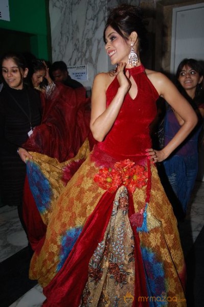 Genelia in Chennai Internation Fashion Week 