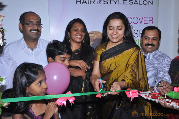 Green Trends Hair And Style Salons Launch 