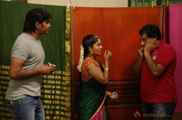 Iruvar Ullam Movie Latest Photos