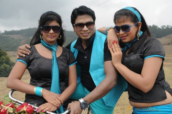 Iyakkunar Movie Stills