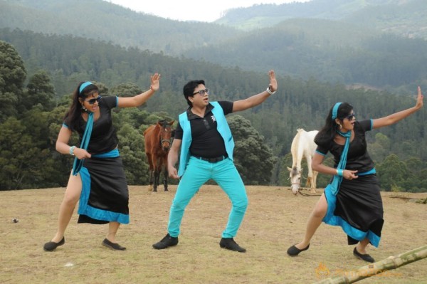 Iyakkunar Movie Stills