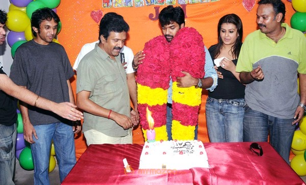 Actor Jai B’day Bash With His Friends