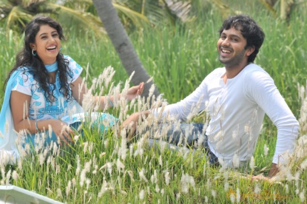 Kadhal Paithiyam Movie Stills