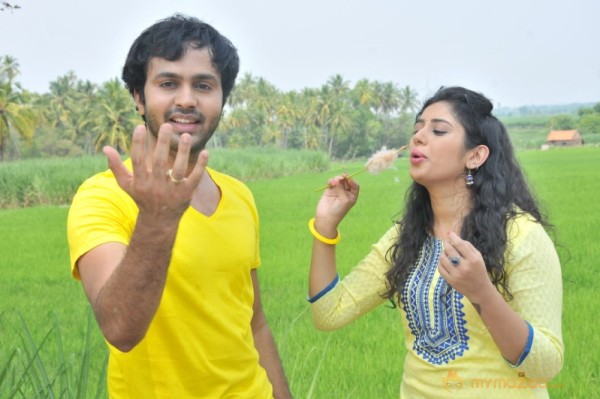 Kadhal Paithiyam Movie Stills