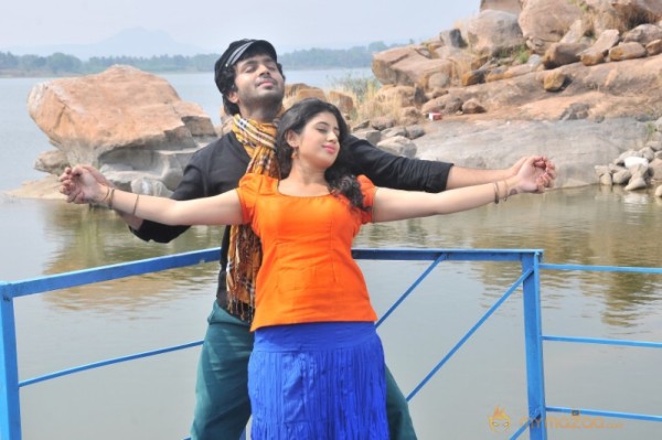 Kadhal Paithiyam Movie Stills