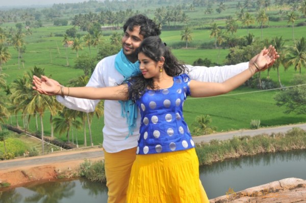 Kadhal Paithiyam Movie Stills