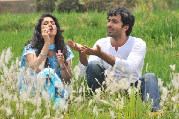 Kadhal Paithiyam Movie Stills